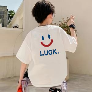 TEMU 남아용 오버사이즈 티셔츠 - 럭키 텍스트 백 디자인, 가볍고 통기성 좋은 소재로 일상 및 정장에 적합한 키즈 캐주얼 여름 상의, 세탁기 사용 가능, 트위닝 남아 옷, 유쾌한 아동복, 모던 , 내구성 있는 어린이 의류, 스타일리시한 반팔