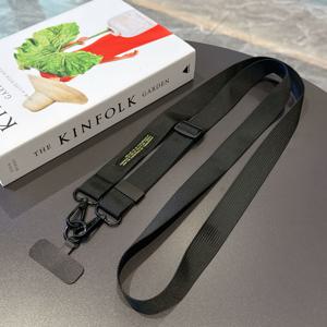 TEMU 조절 가능한 크로스바디 & 넥 스트랩 - 헤비듀티 나일론 폰 랜야드, 탈착식 루프 & 카메라 슬링, 남녀 공용 스마트폰 홀더, 여행, 체육관, 일상 사용 - 아이폰, 태블릿 호환 - 핸즈프리 영상 촬영, 안전한 핸즈프리 휴대, 내구성 & 편안한 디자인, 야외 활동용 와이드 버전, 블랙 및 다양한 색상 제공