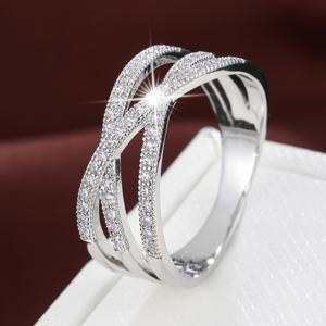 TEMU 크로스 라인과 합성 지르코니아 악센트가 있는 우아한 여성용 반지 - 골든톤 구리, 일상 착용이나 선물용으로 완벽, 일상 착용 주얼리|우아한 반지 디자인|합성 지르코니아 악센트