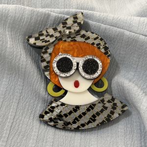 TEMU 1개 귀여운 아크릴 브로치 핀, 대형 안경 & 귀걸이 포함 - 색상 및 패턴 랜덤, 여성용 가벼운 패션 액세서리, 일상 착용 또는 선물용