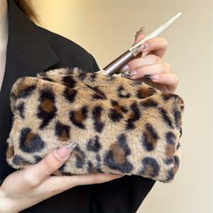 TEMU 여성을 위한 커피색 인조가죽 메이크업 케이스와 폴리에스테르 안감, 지퍼 클로저가 있는 빈티지 스타일의 부드러운 화장품 가방 - , 립스틱, 생리용품, 네일 폴리시, 브러시를 위한 여행 필수 정리함