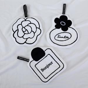 TEMU 3pcs 세련된 프랑스식 카멀리아 꽃 주방 수건, 걸이 루프가 있는 방수, 현대적인 블랙 앤 화이트 디자인, 주방 수건, 주방용 수건