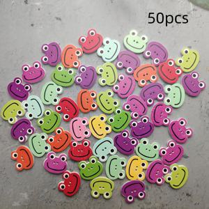 TEMU 50개 컬러풀한 카툰 개구리 나무 버튼 - 녹색, 보라색, 오렌지색, 빨간색, 노란색의 웃는 얼굴 - DIY 의류, 가방, 모자, 신발, 스카프, 파티 장식, 축제 버튼 컬렉션 | 재미있는 디자인 | 손수 제작된 나무 버튼, 개구리 액세서리