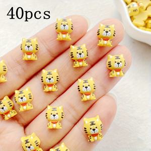 TEMU 22/40pcs 귀여운 만화 호랑이 미니 레진 조각품, 3D 평면 뒷면 만화 동물 장식품, DIY 스크랩북, 네일 아트, 보석 만들기 및 휴일 공예 장식품 - 사용하기 쉽고, 길고, 다용도로 사용할 수 있는 액세서리 - 크리스마스/할로윈 매니큐어에 이상적