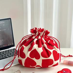 TEMU 1pc Chic Red & White Heart Print Drawstring 메이크업 가방 - 스키니어, 립스틱, 폰 액세서리용 컴팩트 주최자 - 스타일리시 이어부드 포켓, 지퍼 클로저, 메이크업 포켓