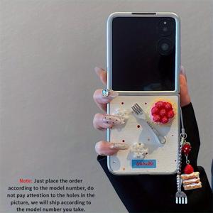 TEMU 럭셔리 레더 실버 에지 3D 스노우 플라키 포크 케이크 폰 케이스 Z Flip7, Z Flip6, Z Flip5, Z Flip4, Z Flip3