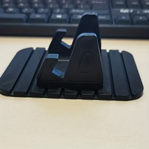 TEMU 1개 미끄럼 방지 차량용 휴대폰 거치대 매트 패드 (대시보드 스탠드 마운트 포함) - iPhone, Samsung, Xiaomi, 차량, 트럭, SUV 범용 - 튼튼한 PVC 소재, 간편한 설치, 차량용 휴대폰 거치대, 차량 액세서리, 내구성 좋은 액세서리, 자동차용 핸드폰 거치대, 차량용 태블릿 거치대