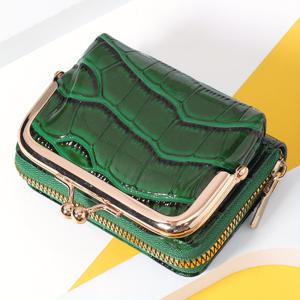 TEMU 세련된 레트로 여성용 짧은 지갑 탈착 가능한 파우치 포함 - 우아한 지퍼 카드 홀더, 다기능 대용량, 크로커다일 질감 디자인, 골든 지퍼 및 액센트, 여행, 야외 활동 및 일상 사용에 완벽함 - 블랙, 그린, 화이트 색상으로 제공