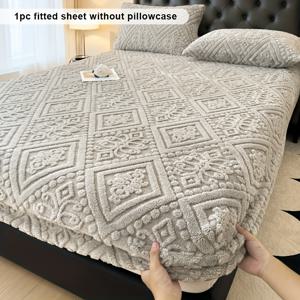 TEMU 1개 3D 자카드 패브릭 피트드 시트 - 30cm 두께의 플러시 밀크 벨벳, 부드럽고 통기성 좋은 & 세탁기 사용 가능, 수축 방지, 볼 방지 및 정전기 방지, 다양한 색상, 침실, 게스트룸, 기숙사용 홈 베딩 액세서리, 장식적인 침구, 내구성 있는 침대 커버|이불|악세사리