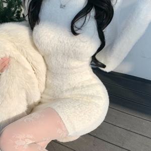 TEMU 가을 겨울 순수한 욕망 스타일 패션 퍼지 라운드넥 긴소매 크롭 스웨터 + 하이웨이스트 힙업 스커트 세트