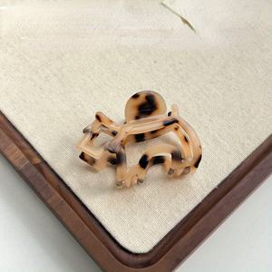 TEMU 식초산 소재 귀여운 개 모양 헤어 클립, 작은 속이 빈 백 헤어 액세서리, 세련된 반올림 헤어스타일을 위한 상어 클립