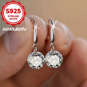 TEMU 여성 패션 귀걸이 S925 실버 소형 디자인 빛나는 합성 지르코니아 귀걸이 낮은 알러지로 휴일 선물 및 일상 착용에 적합합니다.