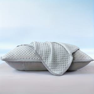 TEMU 1 쿨링 베개커버 - 부드럽고 통기성 좋은 100% 폴리에스터 여름용 침구, 연한 파랑과 베이지 색상, 우아한 디자인, 세탁 가능, 더운 날씨 수면용, 모던 홈 데코, 스타일리시한 베개 커버, 가벼운 소재, 내구성 있는 구조, 편안함을 추구하는 집에서 자는 사람들을 위한 보호 커버