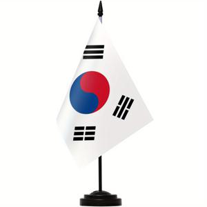TEMU 한국 데스크 플래그, 11.42인치 솔리드 블랙 폴과 블랙 베이스가 있는 소형 미니어처 테이블 오피스 깃발, 교실 및 회의용 책상 장식|태극기