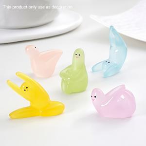 TEMU 5개 귀여운 야광 요가 조각상 - 레진 미니 장식, 책상/차량용 또는 DIY 액세서리, 요가 애호가를 위한 완벽한 선물