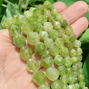 TEMU 61/46/36개 천연 페리도트 그린 스톤 비즈 - 6/8/10mm 면 처리된 스페이서 비즈, 주얼리 만들기용, 팔찌, 목걸이 및 귀걸이 - 독특한 자연 패턴의 수제 공예 재료, 주얼리 제작용 비즈, 우아한 비즈 디자인, 매끄러운 질감의 비즈, 녹색 비즈로 주얼리 만들기, 천연 그린 오벌 비즈, 천연석 차라토니, 팔찌 비즈, 매력