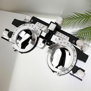 TEMU 전문가용 광학 렌즈 프레임 - 교체 가능한 렌즈, 고정밀 측정 눈금 (스케일) 포함 - 내구성 강화 구조로 안과 의료, 시력 교육, 비주얼 트레이닝 도구에 적합 - -40° ~ +20° 프리즘 호환 가능 - 전문가 및 학생용, 실험실 장비, 정밀 측정 도구