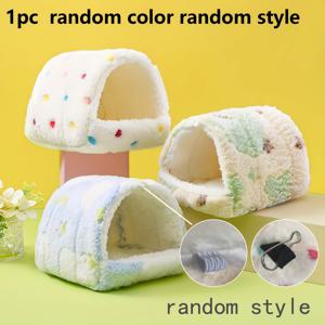 TEMU 1개 포근한 햄스터 겨울 따뜻한 둥지 - 소프트 폴리에스터 작은 애완동물 침대, 기니피그, , 슈가글라이더용 - 랜덤 색상 및 스타일, 조립 불필요, 햄스터 베딩, 플러시 질감