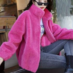 TEMU 여성용 한국 스타일 겨울 후드 재킷 - 양면 코랄 플리스 안감 플러시 코트, 풀 지퍼 클로저, 한국 웨이브 영감 H-라인 실루엣, 핑크 인조 퍼 아우터웨어, 집과 야외용 (손세탁 가능)