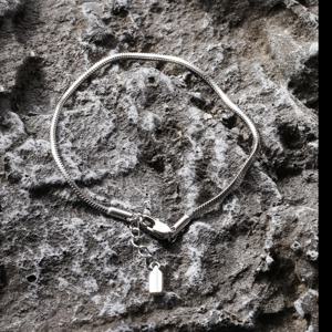 TEMU 1개 남성용 316 스테인리스 스틸 뱀 비늘 팔찌 - 인터로킹 디자인, 뱀 비늘 텍스처, 내구성 강한 변색 방지, 웨딩 파티 일상 착용, 사계절 다용도 선물