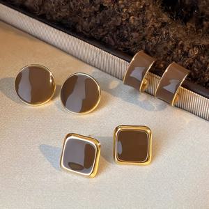 TEMU 가을 겨울 레트로 심플 고급스러운 패션 소형 스퀘어 여성 데일리 출근용 귀걸이 세트 3쌍