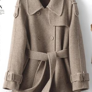 TEMU 여성용 우아한 트렌치 코트 - /중성 톤, 구조적인 칼라 & 벨트 허리, 더블 브레스트 버튼 앞면 클로저, 세탁기 사용 가능한 가을/겨울 겉옷, 캐주얼 & 포멀 행사용, 겨울 코트, 포멀 행사 복장, 세련된 디자인, 가을자켓, 여성겨울코트, 여성빅사이즈원버튼겨울코트, 여성자켓, 롱코트, 코트 여성