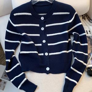 TEMU 여성용 빈티지 스타일 가디건 - 캐주얼 롱 슬리브 오픈 프론트 스웨터 버튼 디테일, 화이트 & 네이비 블루 수직 줄무늬, 가을/겨울 루즈핏, 소형 사이즈에 완벽한 캐주얼 웨어 카디건 | 빈티지 스타일 카디건 | 건축, 스웨터 카디건, 아름다운/좋은 여성용 스웨터, 우아한 여성용 카디건, 여성용 가을 옷, 좋은 품질의 여성용 카디건