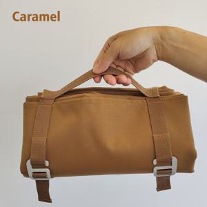 TEMU 1개 두꺼운 1000D 내구성 옥스포드 천 캠핑 매트 - 사계절용 야외 해변 피크닉 매트, 휴대용 손잡이 포함, 손세탁 가능, 캠핑, 하이킹, 뒷마당 및 야외 휴식을 위한 휴대용 매트, 캠핑 필수품, 매끄러운 질감의 매트