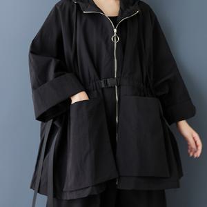 TEMU 여성용 일본풍 O버사이즈 트렌치코트 - 헤비듀티 작업복 스타일, 풀지퍼형, 후드칼라 & 벨티드웨이스트 | 캐주얼과 포멀한 룩에 어울리는 구조적인 블랙아우터웨어 | 세탁기 가능, 미니멀 A-라인 실루엣, 포켓 있음, 단색, 논스트레치 소재, 편안한 핏, 기능성 지퍼클로저, 심플한디자인, 다양한 캐주얼워너먼의 엘레강츠