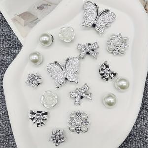 TEMU 16개 실버리 블링 보우 노트 신발 자수 라인스톤 보우 타이 신발 장식 아름다운 장미 모양 신발 액세서리 인공 인조 비즈 꽃 DIY 다기능 신발 클립 여성 샌들 슬라이드 슬리퍼 장식 크리스마스 할로윈 생일 선물