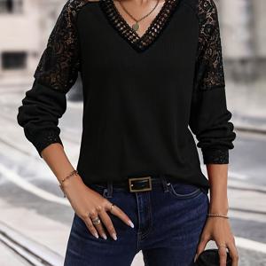 TEMU 여성용 우아한 블랙 레이스 V넥 슬림핏 래글런 긴팔 티셔츠 - A라인 실루엣의 대조적인 레이스 트림, 캐주얼 & 포멀을 위한 세탁기 사용 가능한 고탄력 소재, 봄/가을에 어울리는 다목적 이브닝웨어부터 정장까지, 솔리드 블랙과 레이스 소매, V넥 디자인, 패딩 없음, 편안하고 신축성 있는 단독 착용