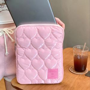 TEMU 귀여운 하트 자수 노트북 슬리브, 11인치, 13인치, 15인치, 14인치 태블릿용 보호 케이스, 아이패드 및 맥북과 호환 가능, 폴리에스터 소재, 기하학적 패턴, 제품 세부 사항 확인, 핸드백|노트북파우치