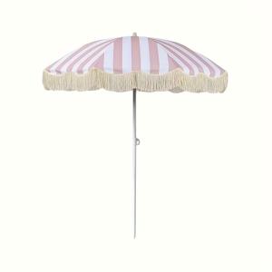 TEMU 스타일 핑크 & 화이트 야외 선샤인 우산, 태슬 트림 - 수동 오픈 라운드 테이블 해변 정원 파티오 우산, 햇빛으로부터 보호하는 내구성 있는 폴리에스테르 소재, 파티오 쉐이드, 세련된 캔빌, 튼튼한 막대 지원