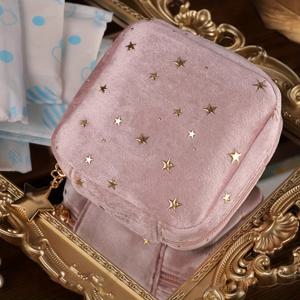 TEMU 여성을 위한 우아한 벨벳 원단 산부인과 패드 정리 가방 - 별 디자인, 골드 톤 지퍼, 꽃 장식이 있는 휴대용 메이크업 포켓, 여행 및 일상 사용에 적합, 여행 정리 가방 | 우아한 액세서리 | 벨벳 질감, 산부인과 패드 정리 가방