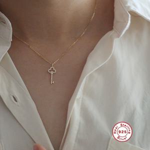 TEMU 스털링 실버 목걸이, 14K 골드 도금 패션 라이트 럭셔리 합성 큐빅 지르코니아 키 펜던트 칼라본 체인, 새해, 할로윈, 크리스마스 선물로 , 엄마, 아내, 십대를 위한 선물|은목걸이