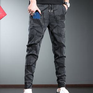 TEMU 남성용 아웃도어 프린트 카고 팬츠, 슬림핏 신축성있는 허리, 9인치 밑단, 하이킹 및 캐주얼 웨어를 위한 다중 포켓 스포츠 스타일, 짠 원단, 올 시즌 - 엠프레스|여름바지