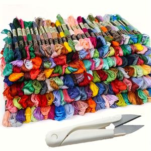 TEMU 50개/100개 자수실 + 보호 커버가 있는 가위 1개, DIY 미니 재봉용 가위, 다목적 원단 및 실 정리 도구, 재봉사 필수품, DIY 공예 우정 팔찌 직조 실, 고품질 무지개색 크로스 스티치 실, 팔찌 실, 실크 실 세트, 수공예 초보자에게 이상적인 도구