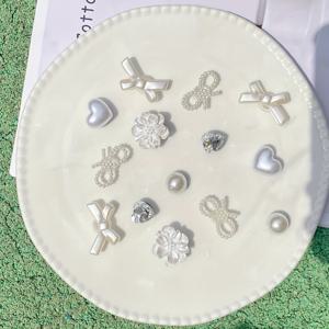 TEMU 14개 세트, 캐주얼한 화이트 보우 & 플라워하트 ABS 수지 신발클립, DIY 여성용 샌들&슬리퍼(구멍 있음) 및 스트랩슈즈/비치백 장식 - 다목적 액세서리 (축제·특별행사에 완벽), 고품질 , 가벼운 클립, 파티 선물|샌들|여성샌들|여자샌들