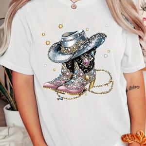 TEMU 여성용 올리브 그린 티셔츠 - 웨스턴 카우걸 그래픽 탑 (글래머러스 모자 & 신발 디자인) - 소프트 라운드넥 캐주얼 셔츠, 일상/파티/테마 이벤트용 - 세탁기 사용 가능, S-XXL 사이즈, 레이디스 티셔츠, 휴가 스타일, 빈티지 매력, 내구성 있는 제작, 패션 러버를 위한 스타일리시 블라우스