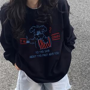 TEMU 여성용 Y2K 일본 한국풍 Oversized 블랙 스웨터 - 귀여운 애니메이션 & 만화 그래픽 프린트, 긴팔 라운드넥 풀오버. 부드러운 캐주얼 겨울 스웨터로 애니콘 + Casual Look에 완벽! 기하학적 패턴과 루즈핏으로 가을&겨울에도 편안한 착용감. Y2K Aesthetic의 대형 사이즈