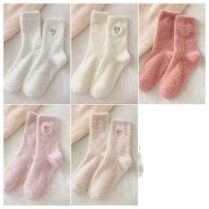 TEMU 4개/8개/12개/16개/24개 여성용 하트 모양 플러시 양말 - 두꺼운 따뜻한 겨울용 바닥 & 스키 양말, 하트 컷아웃, 부드러운 파스텔 색상 (핑크, 라이트, ) - 트렌디한 다용도 수면 & 라운지 웨어, 귀여운 양말, 포근한 신발, 장난기 넘치는 디자인