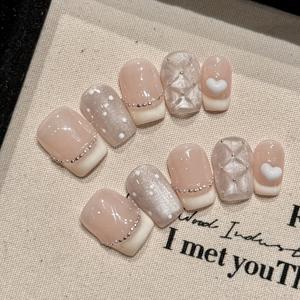 TEMU 10개 프렌치 프레스온 네일 - 엠보싱 하트 & 라인스톤 디자인 짧은 스퀘어 인조 손톱, 광택 마감 재사용 가능한 혼합 파스텔 컬러, 손과 발용 쉬운 애플리케이션 네일 아트, 캐주얼 의상용 네일 액세서리, 우아한 네일 디자인, 라인스톤 장식
