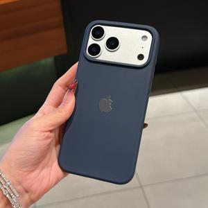 TEMU 아이폰 17 프로 맥스용 내장 자석 액체 케이스/자석 지원 17 프로 애플 로고 대형 홀 17 에어 트렌디 패션 애플 17 풀 커버리지 초박형 아이폰 에어 지문 방지 17 프로 솔리드 컬러 대형 홀 + 라벨/심플하고 우아한, 스타일리시한 폰 커버,현대적 미학,부드러운 질감,슬림 폰 커버,패션에 민감한 구매자들,기술 애호가