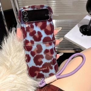 TEMU 빈티지 럭셔리 프린트 앰버 패턴 삼성 Z 플립 6 5 3 ZFlip 4 5G 케이스 손목 스트랩 랜야드 웨이브 소프트 커버, 손목 스트랩 폰 케이스,삼성 Z 플립 케이스,빈티지 럭셔리 디자인, 프린트 패턴, 소프트 커버,패션 폰 사용자,럭셔리 액세서리 애호가,일상용 휴대폰 액세서리