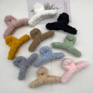 TEMU 여성용 우아한 플러시 헤어 클립 10개 세트 - 12cm 소프트 퍼 샤크 클립, 메탈릭 걸쇠 포함, 파스텔 컬러 (핑크, 화이트, 블랙, 베이지, 블루, 브라운) - 업두 & 캐주얼 스타일링을 위한 데이 헤어 액세서리, 귀여운 헤어 클립, 업두 지원, 헤어피스, 플란넬 원단