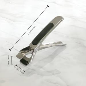 TEMU 스테인리스 스틸 다용도 집게 클립, 1개의 데지지 않고 사용할 수 있는 주방 도구로 뜨거운 그릇, 접시, 조리 기구를 안전하게 들어 올리는 데 사용할 수 있으며, 전자레인지, 에어 프라이어, 압력솥 및 오븐과 호환됩니다. 전기가 필요 없고, 내구성이 뛰어난 조리 기구 액세서리입니다.