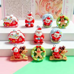 TEMU 10개 크리스마스 참 장식 세트: 진저브레드 맨, 리스, 순록, , 풍선 & 눈집 DIY 액세서리 - 펜던트, 귀걸이, 목걸이, 팔찌, 키체인, 가방 장식, 크리스마스 트리 참 장식, 주얼리 만들기용, 크리스마스 트리 팔찌용 참, 진저브레드 크리스마스 비즈