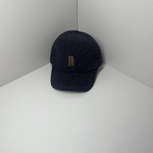 TEMU 남녀공용 겨울방한 스냅백 캡 - 이중단열, 가볍고 편안함, 솔리드블랙/다크브라운/그레이/블루/네이비, 캐주얼 & 포멀한야외모자로 추위에 적합, 스포츠·일상 사용 - 크리스마스,발렌타인데이,새해,게임시즌에도 완벽. 간편관리(손세탁&드라이클리닝),노년층과 모든머리사이즈에 적합