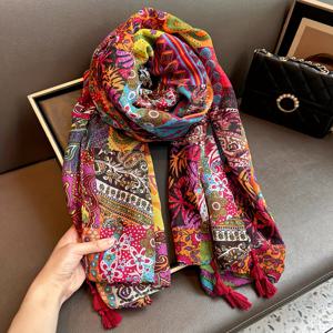 TEMU 1pc 180x85cm 화려한 꽃무늬 프린트 스카프 - 여성용 부드러운 방풍 비치 샤울, 고급 폴리에스터, 야외 및 캐주얼 웨어에 완벽, 손세탁 가능, 비치 커버업, 세련된 액세서리, 내구성 있는 원단