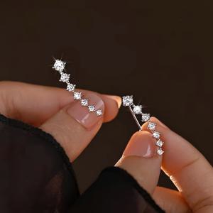 TEMU 엘레강트 스타 캐스케이드 스터드 귀걸이, 합성 지르코니아 스톤이 장식된 구리, 여성을 위한 도금 패션 귀걸이, 세련된 구리 귀 바늘, 일상 및 선물 행사 - 화이트 큐빅 지르코니아 쌍